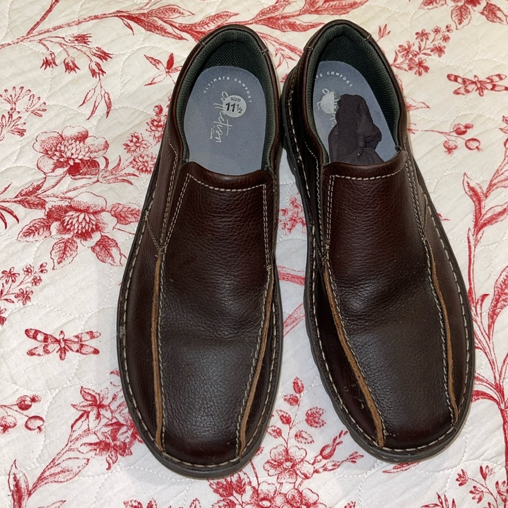 Men's Clarks Brown Leather Slip On Dress Shoes Size 11